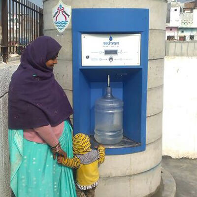 woman-and-child-with-water-atm
